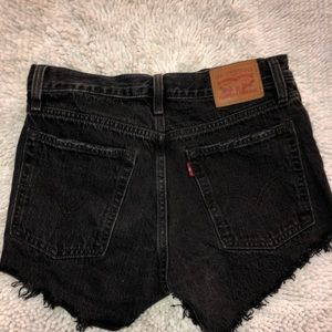 Black High Rise Levi's Size 26